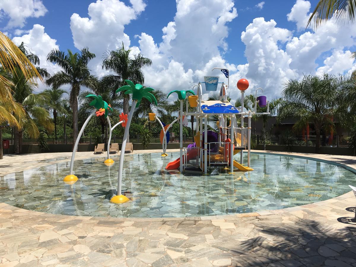 Grandes Lagos Resorts E Parque Aquatico Santa Clara d'Oeste Exterior foto