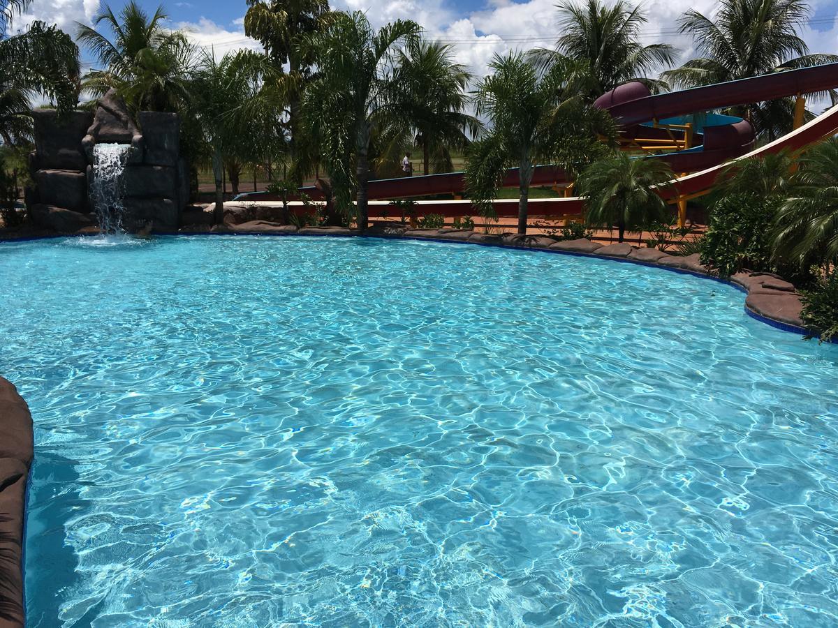 Grandes Lagos Resorts E Parque Aquatico Santa Clara d'Oeste Exterior foto
